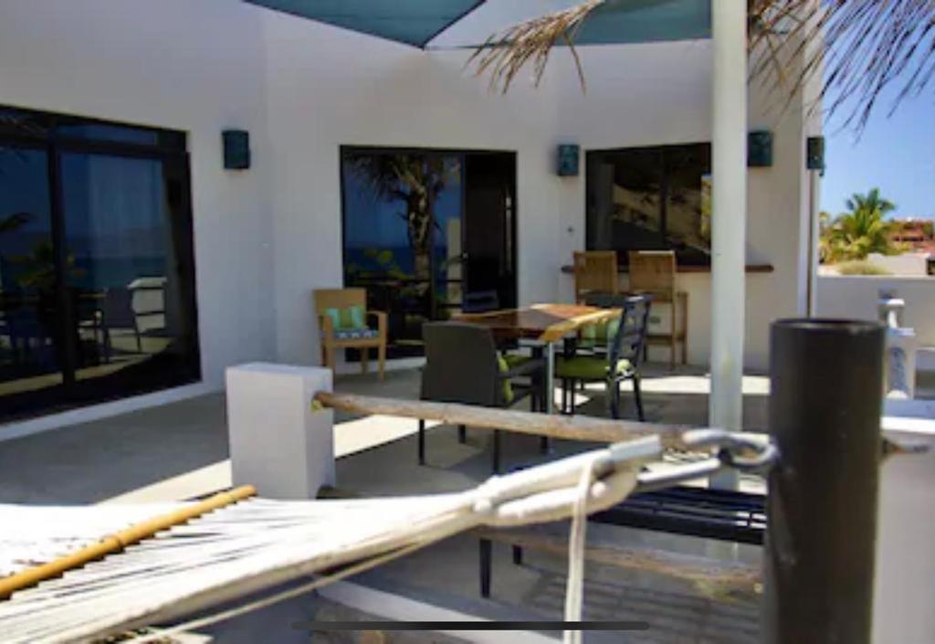 Beach Front Lofts, La Ventana Екстериор снимка