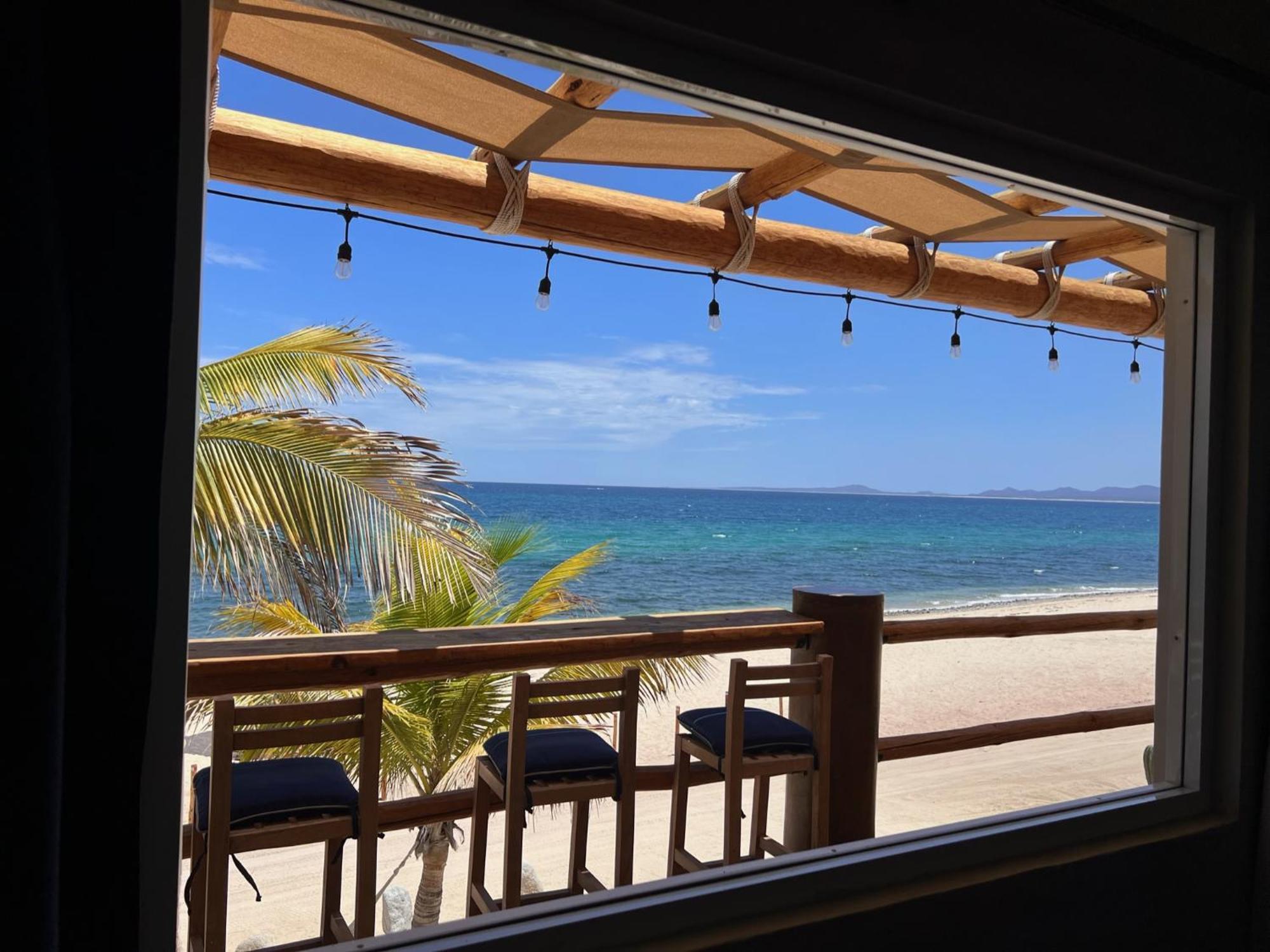 Beach Front Lofts, La Ventana Екстериор снимка