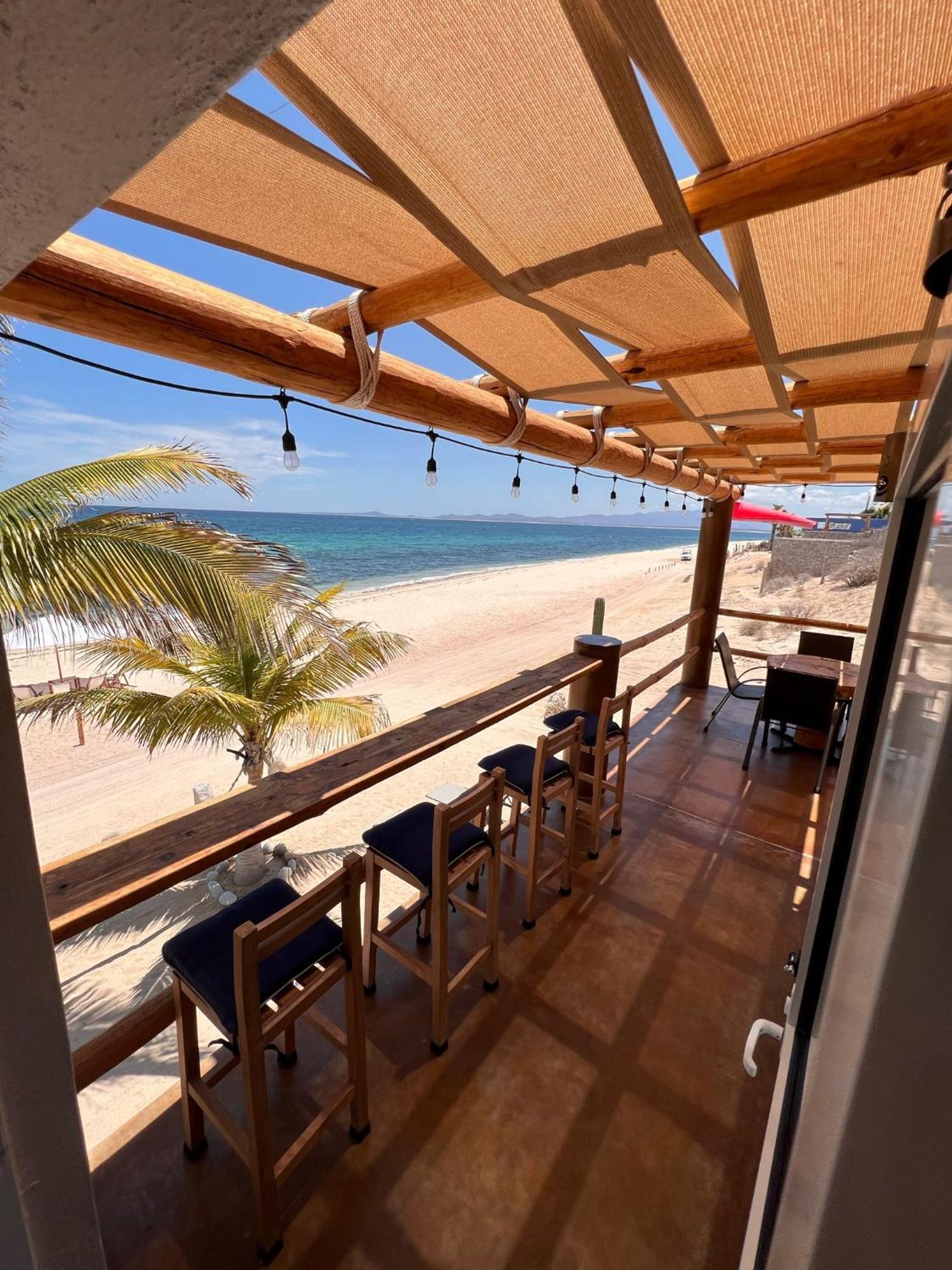Beach Front Lofts, La Ventana Екстериор снимка