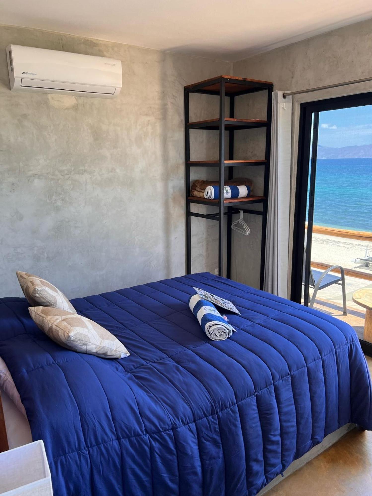 Beach Front Lofts, La Ventana Екстериор снимка