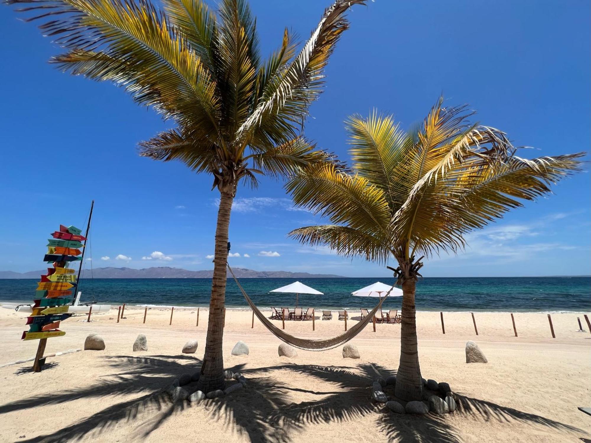 Beach Front Lofts, La Ventana Екстериор снимка